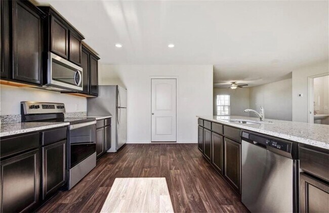 Photo - 313 Riverdale Dr