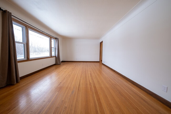 Photo - 22925 Oakdale Dr