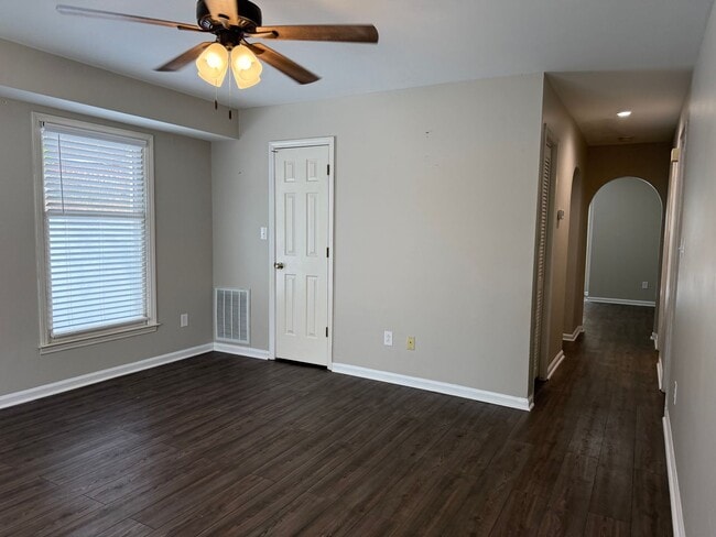 Photo - 3-Bedroom Townhome Just Minutes From Downtown Hickory!