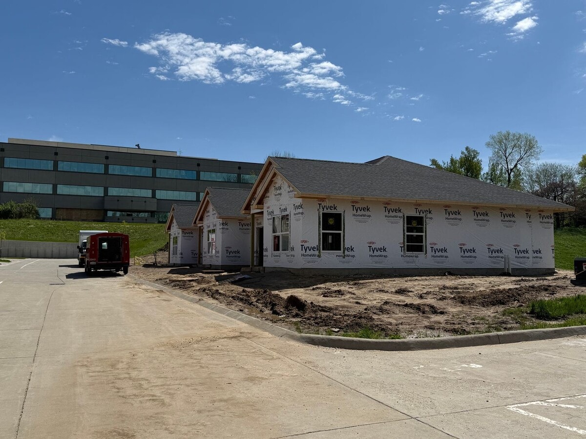 Pre-Leasing Now: Buffalo Ridge Townhomes | 2 Bed, 2 Bath, Attached Garage - Pre-Leasing Now: Buffalo Ridge Townhomes | 2 Bed, 2 Bath, Attached Garage Unit A