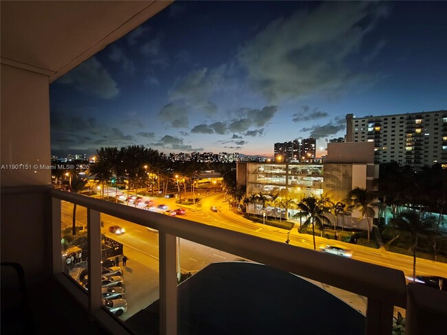 Photo - 19201 Collins Ave Unit 434
