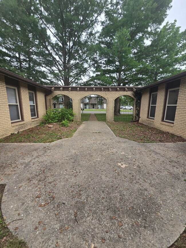 Photo - 109 Sieville Ave Unidad 102