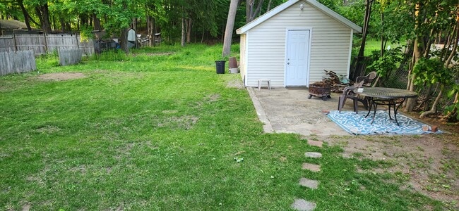 Photo - 176 W North St