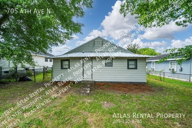 Photo - 705 4th Ave N