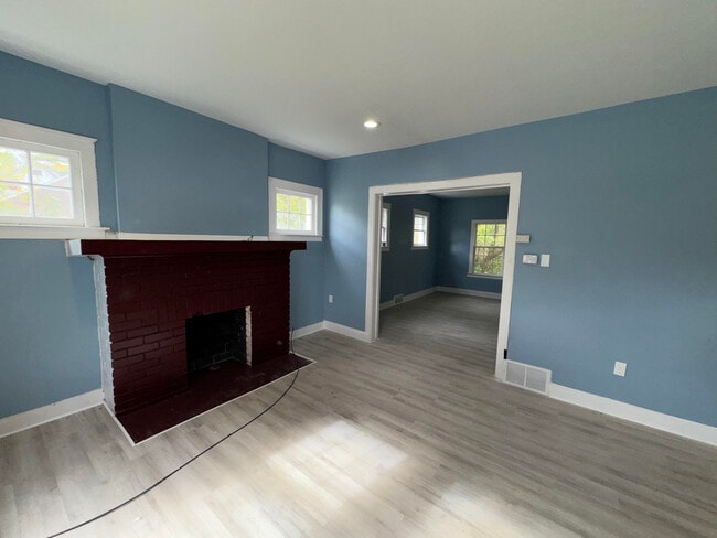 Photo - 14289 Linnhurst St