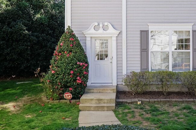Photo - Beautifully Maintained Home!