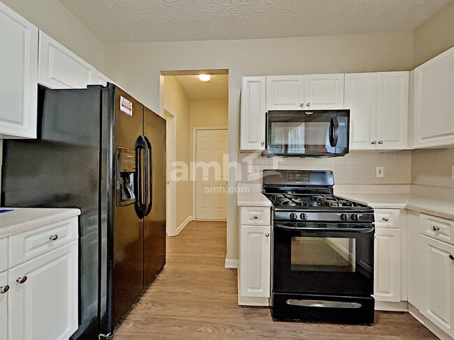 Photo - 2319 Clipper Ln