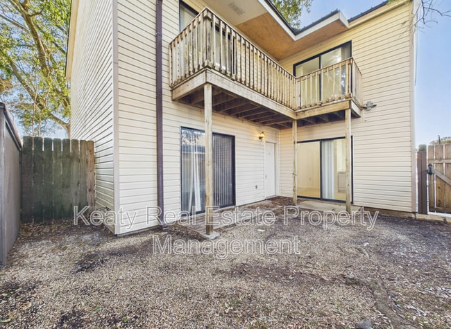 Building Photo - 202 Elks Cove
