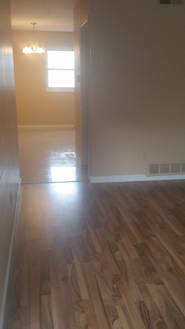 Photo - 212 Crosswinds Drive