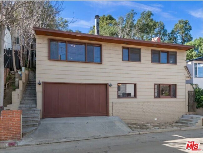 Building Photo - 6871 Pacific View Dr