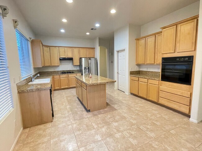 Photo - 10689 Arundel Ave