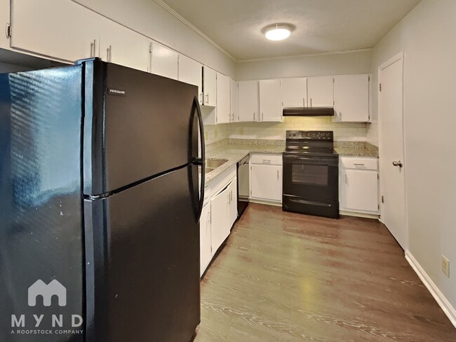 Photo - 808 E Spring St