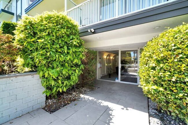 Building Photo - 1928 Lee Avenue