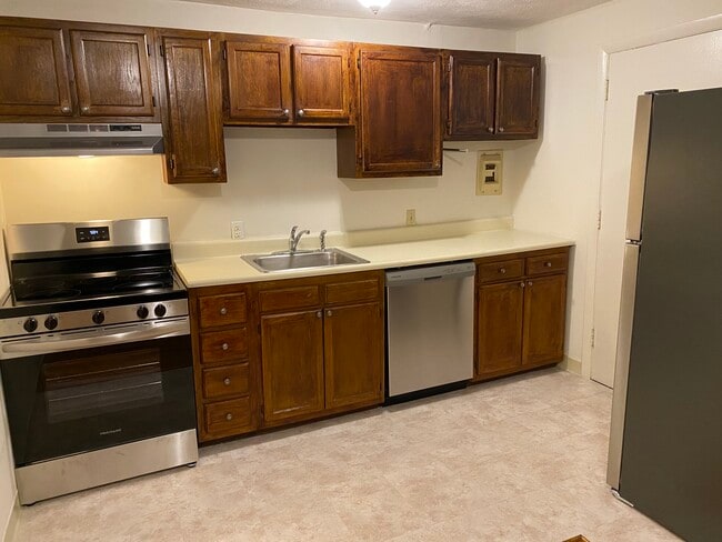 Building Photo - 245 Kelton St Unit 24