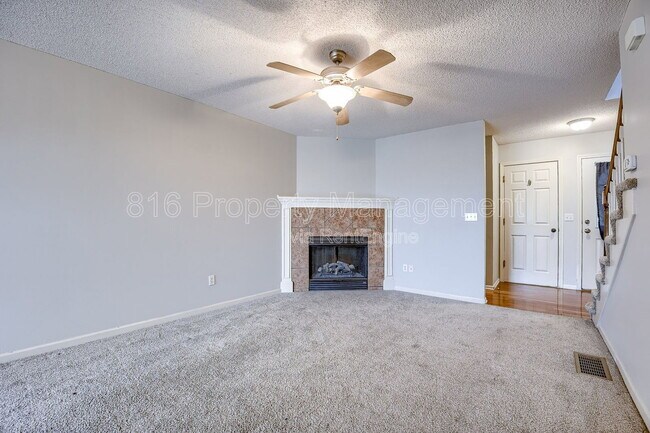 5526 N Broadway