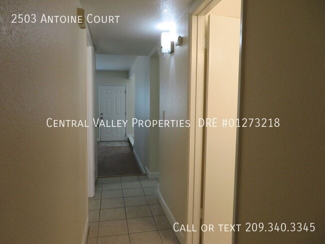 2503 Antoine Ct