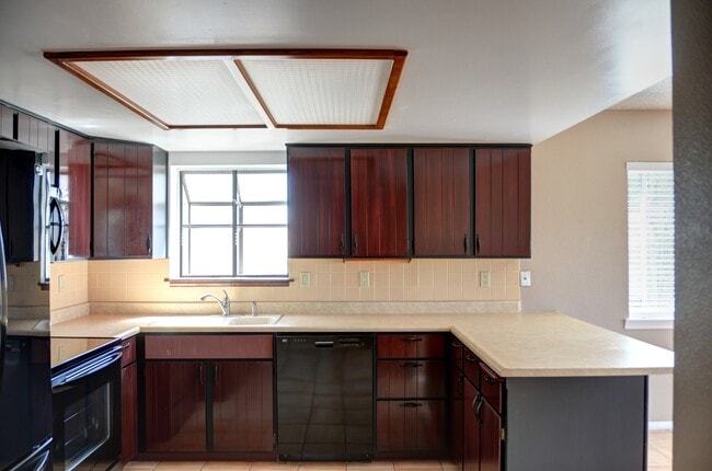 Photo - 3 Bedroom, 2 Bath Home in Diamond Valley!