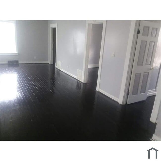 133 Phyllis Ave