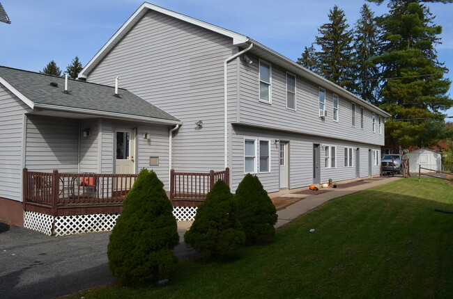 Photo - 557 W Church St