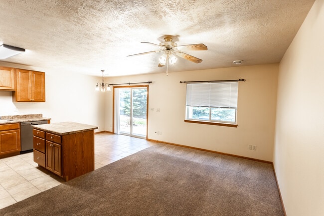 Photo - Auburn Hills Townhomes