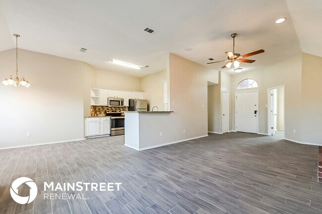 Photo - 1536 Montreal Ln