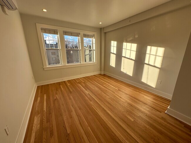 15 Forest St