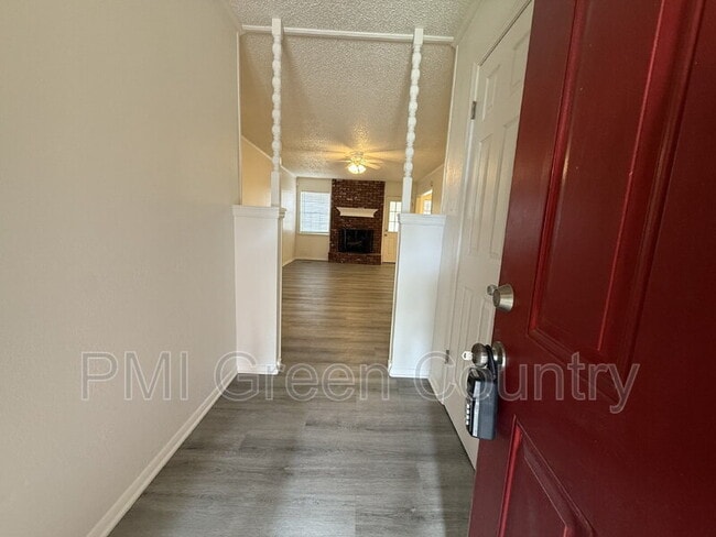 Photo - 4722 S 72nd E Ave