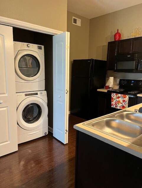 Central Park at Winstar Village Apartments