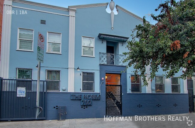Building Photo - 752 Normandie Ave Unit 204 Rental