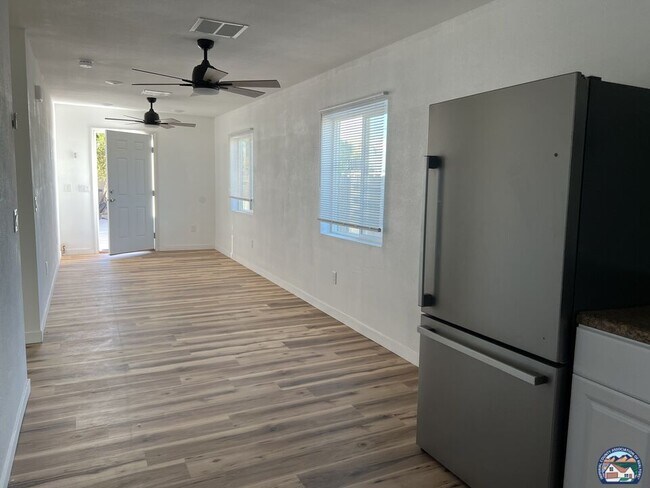 Photo - 1108 C.N.Perry Ave