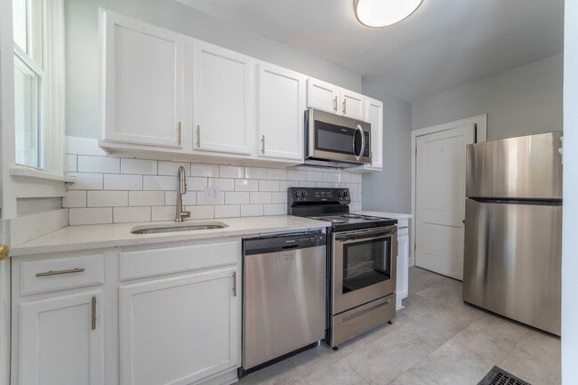 Photo - 119 E 7th Ave