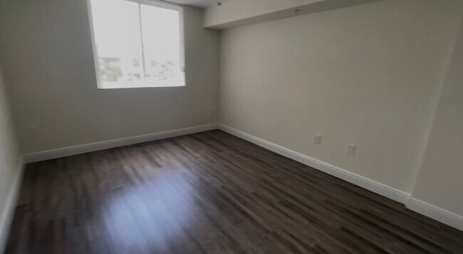 6985 W 5th Ct Unit 202