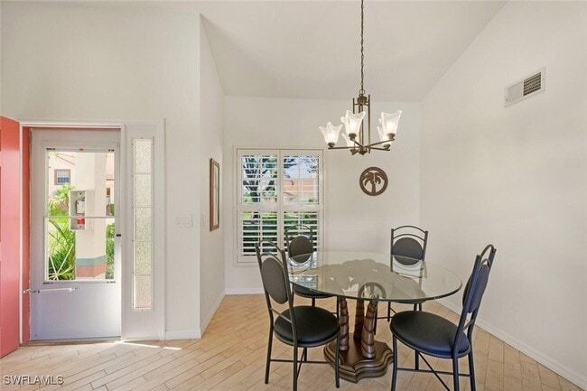 Photo - 636 Windsor Sq Unit 102