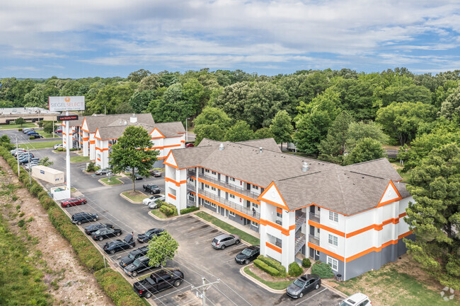 Aerial - Siegel Select Memphis Rental