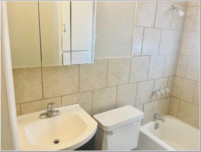 Photo - 3205 35th Street Unit B