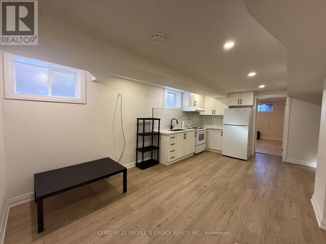 Photo - 61 Jeffcoat Dr