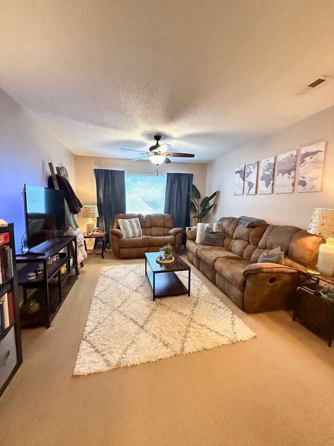 Photo - Jamestown Commons