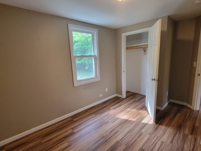 Photo - N96W16350 County Line Rd Unit B