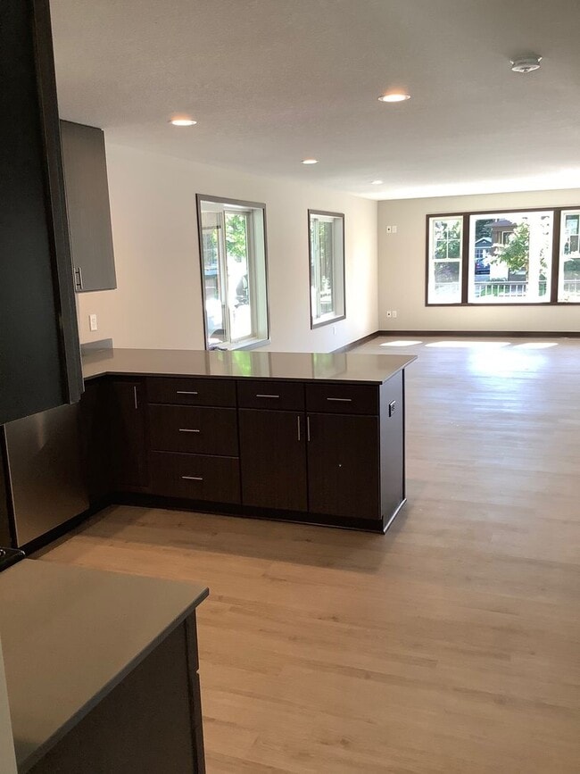 Photo - 1027 13th Ave SE Unit #1