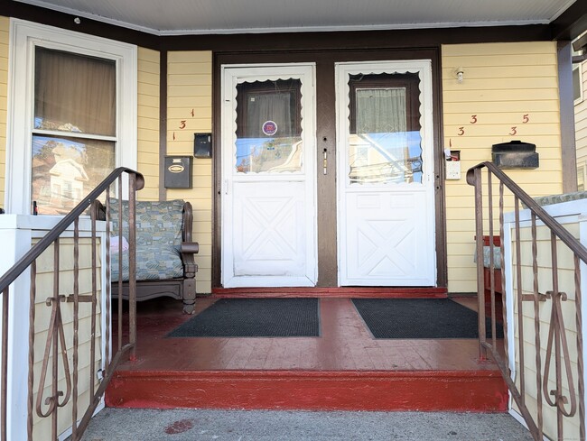 Photo - 133 Poplar St