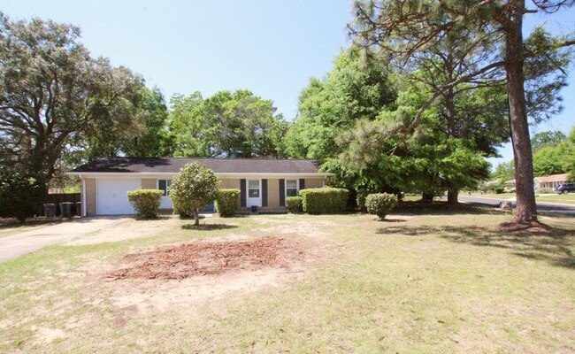 Building Photo - Updated Northeast Pensacola 3BR Home with Granite Kitchen, Tile Floors & Garage