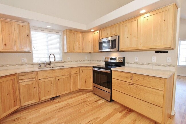 1803 W Mulhuland Ct