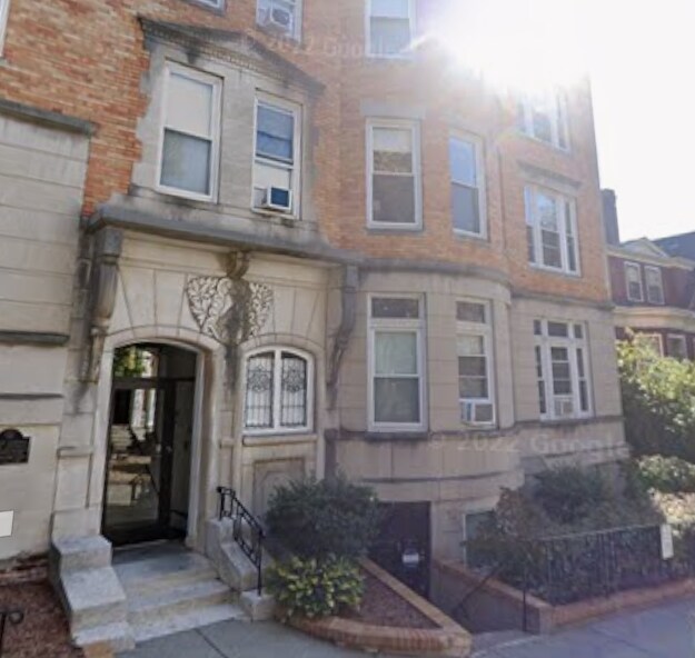 Photo - 17 Fairbanks St