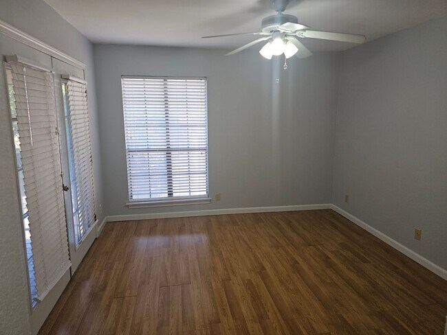 Photo - AWESOME 1 BEDROOM CONDO AVAILABLE IN THE M... Unidad 4