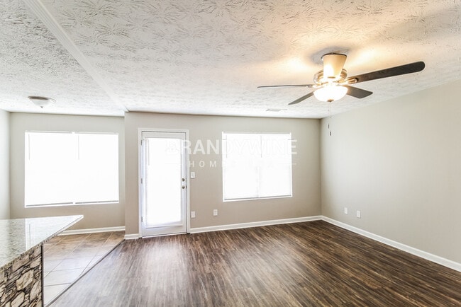 Photo - 2375 Broad River Pl