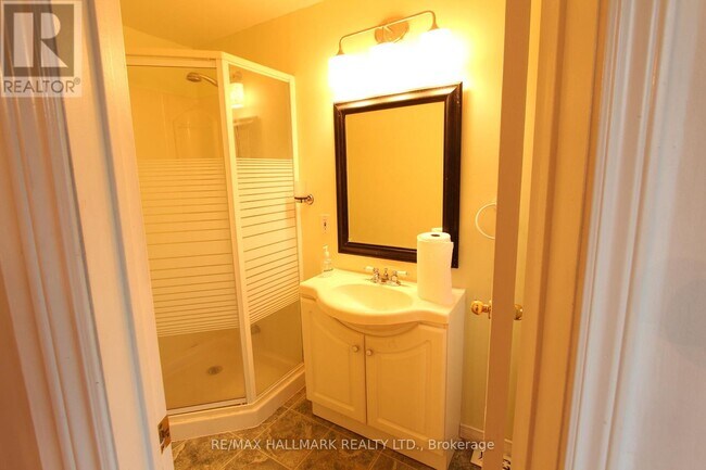 Photo - 8 Meadowland Ave