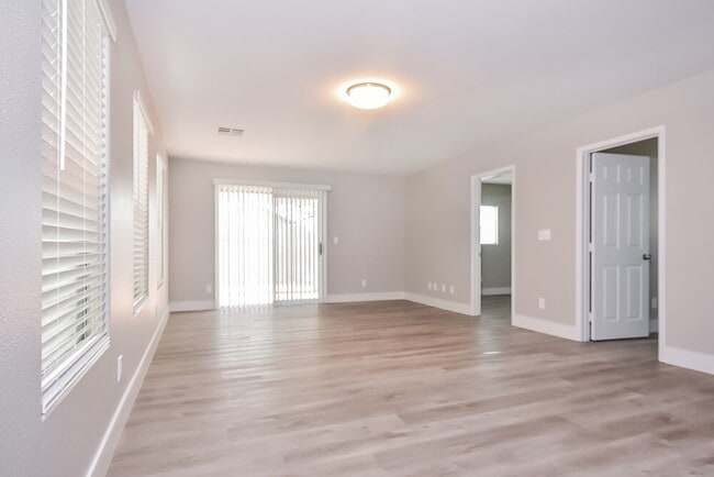 Photo - 196 Bella Milano Ave