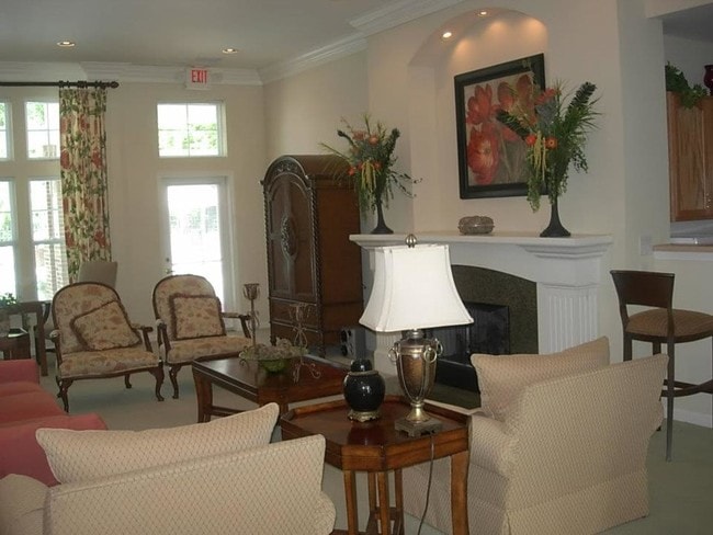 Photo - Rivermere Apartments