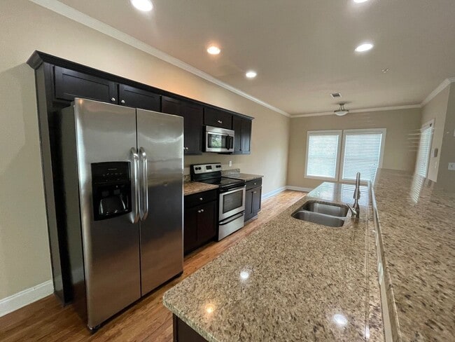 125 Hobson Ave