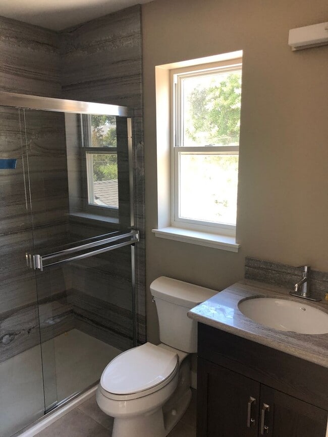 Photo - Thomas Cross Unidad 416 1/2 J Street